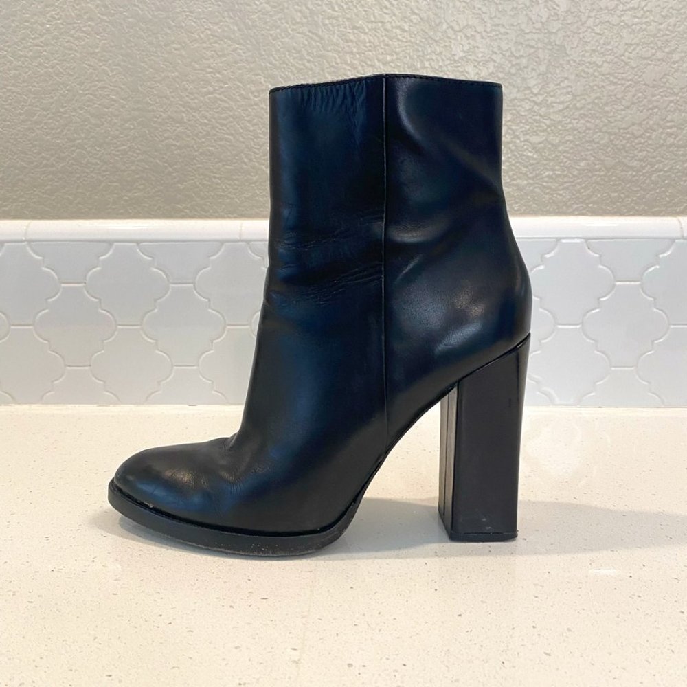 Alexander Wang Iselin Boot in Black Leather, size 9/40